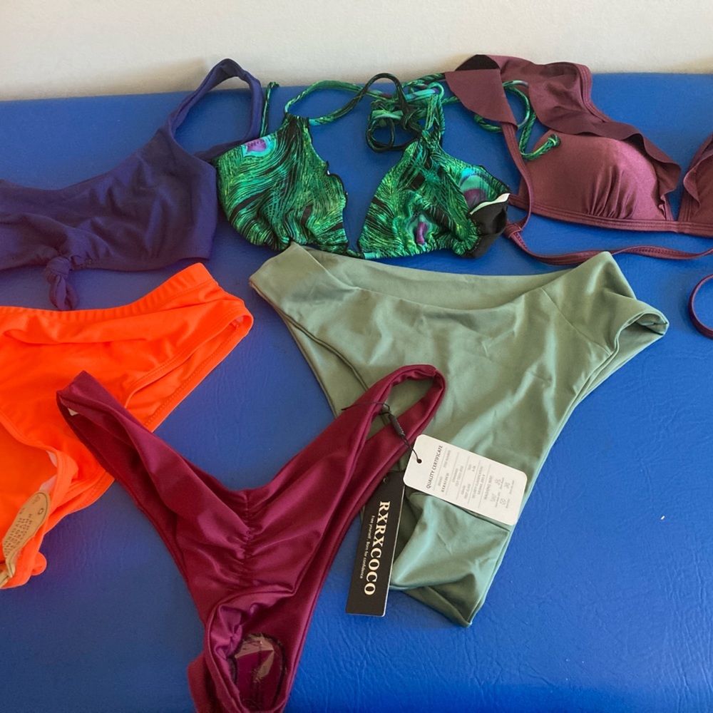 Womens bikini swimsuit 3 tops 3 bottoms mix n match. Bundle size small/xs/med - Picture 3 of 8